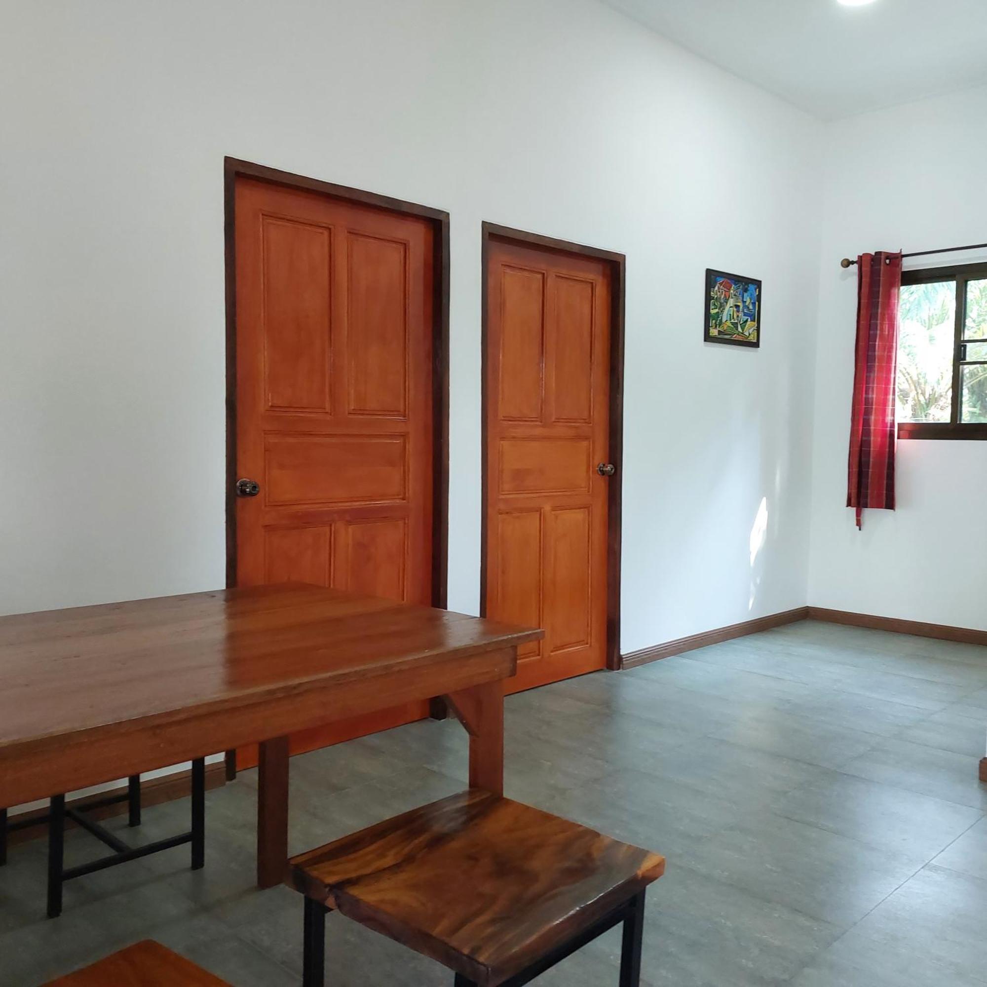 Yoga Homestay Seka Habitación foto